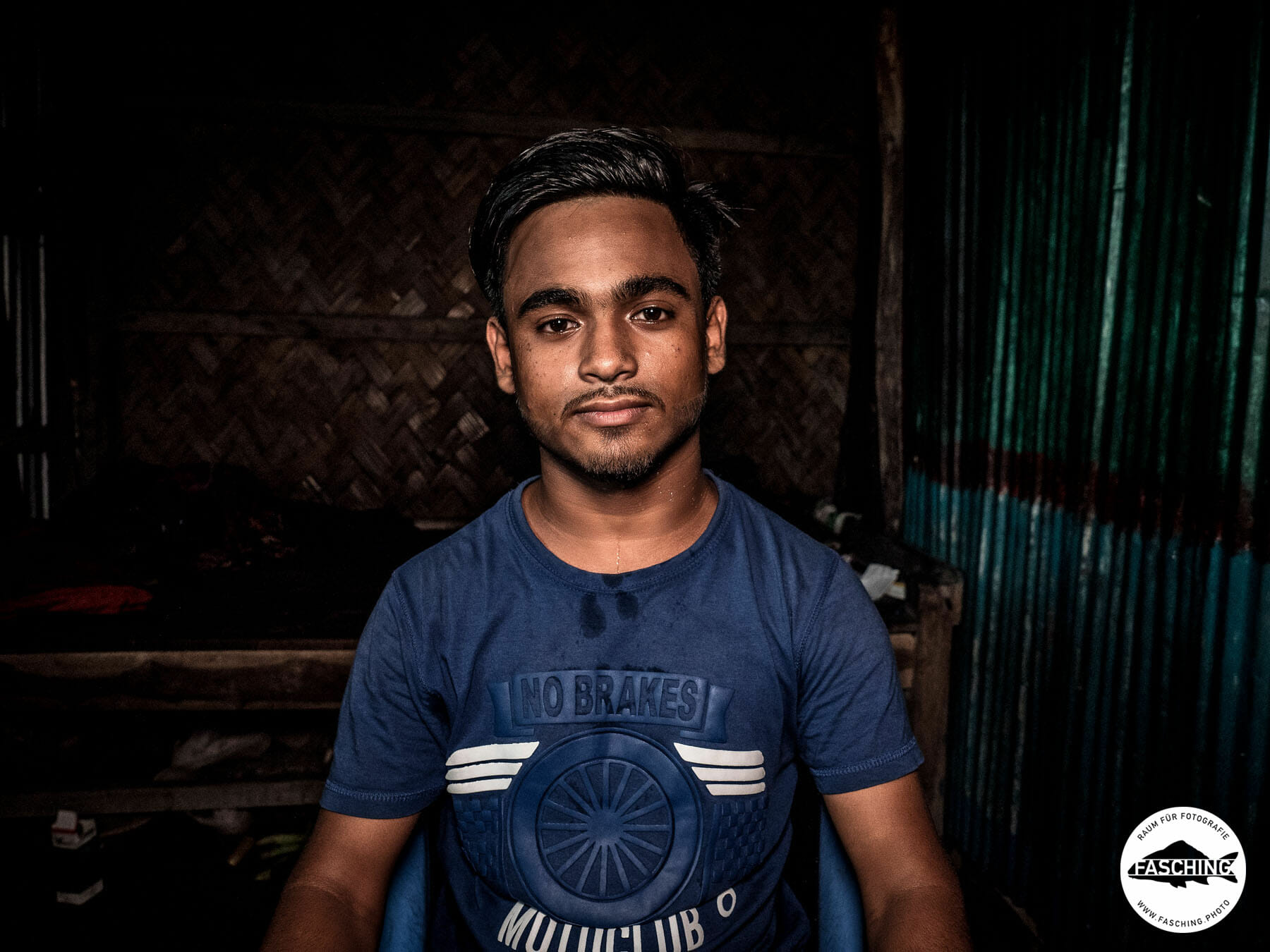 Reinhard und Luca Fasching reisten zusammen nach Bangladesh um eine Dokumentation über Shipbreaking in diesem Land zu fotografieren